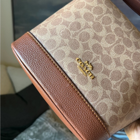 Coach Jude Duffle Bag - Picture 8 of 10